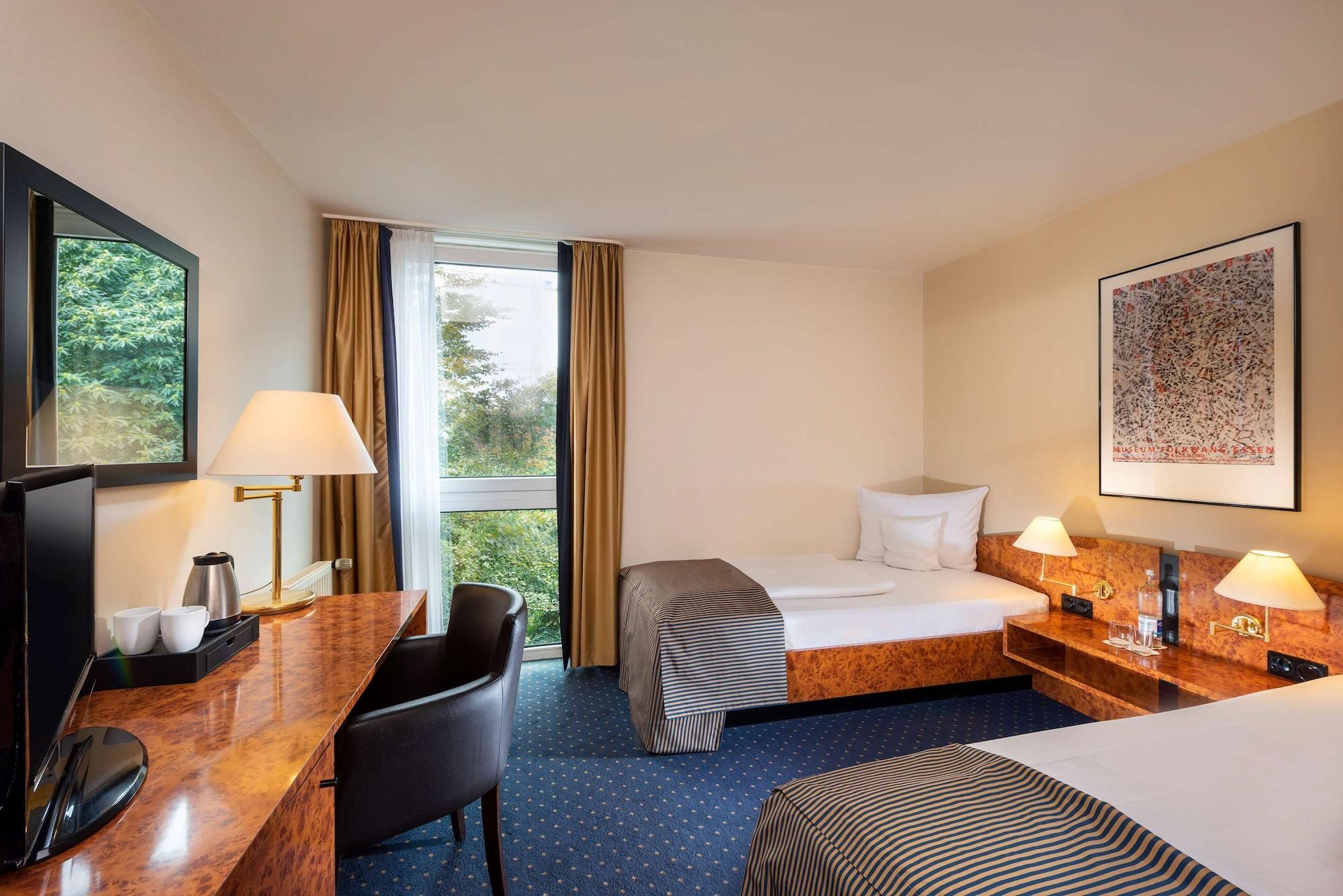 Essential By Dorint Essen Hotel ภายนอก รูปภาพ