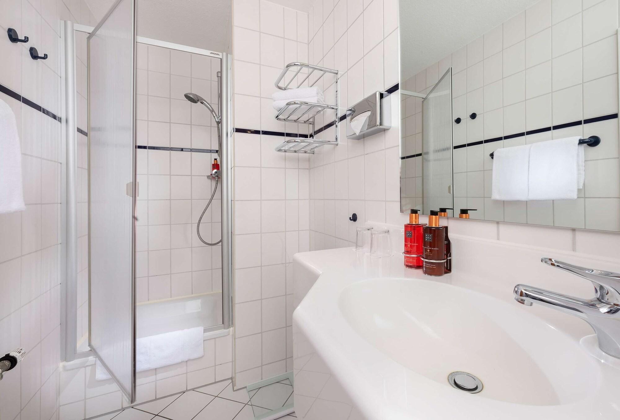 Essential By Dorint Essen Hotel ภายนอก รูปภาพ