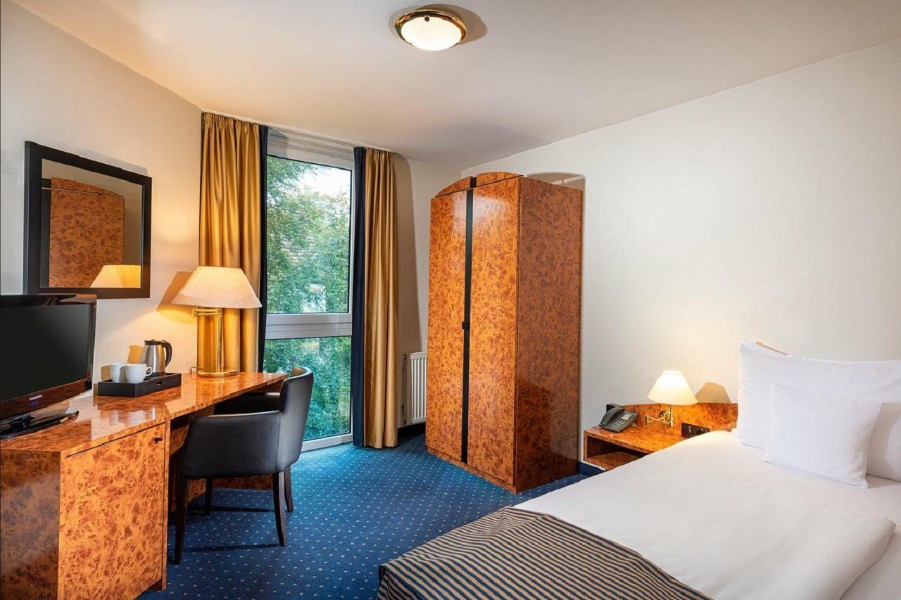 Essential By Dorint Essen Hotel ภายนอก รูปภาพ
